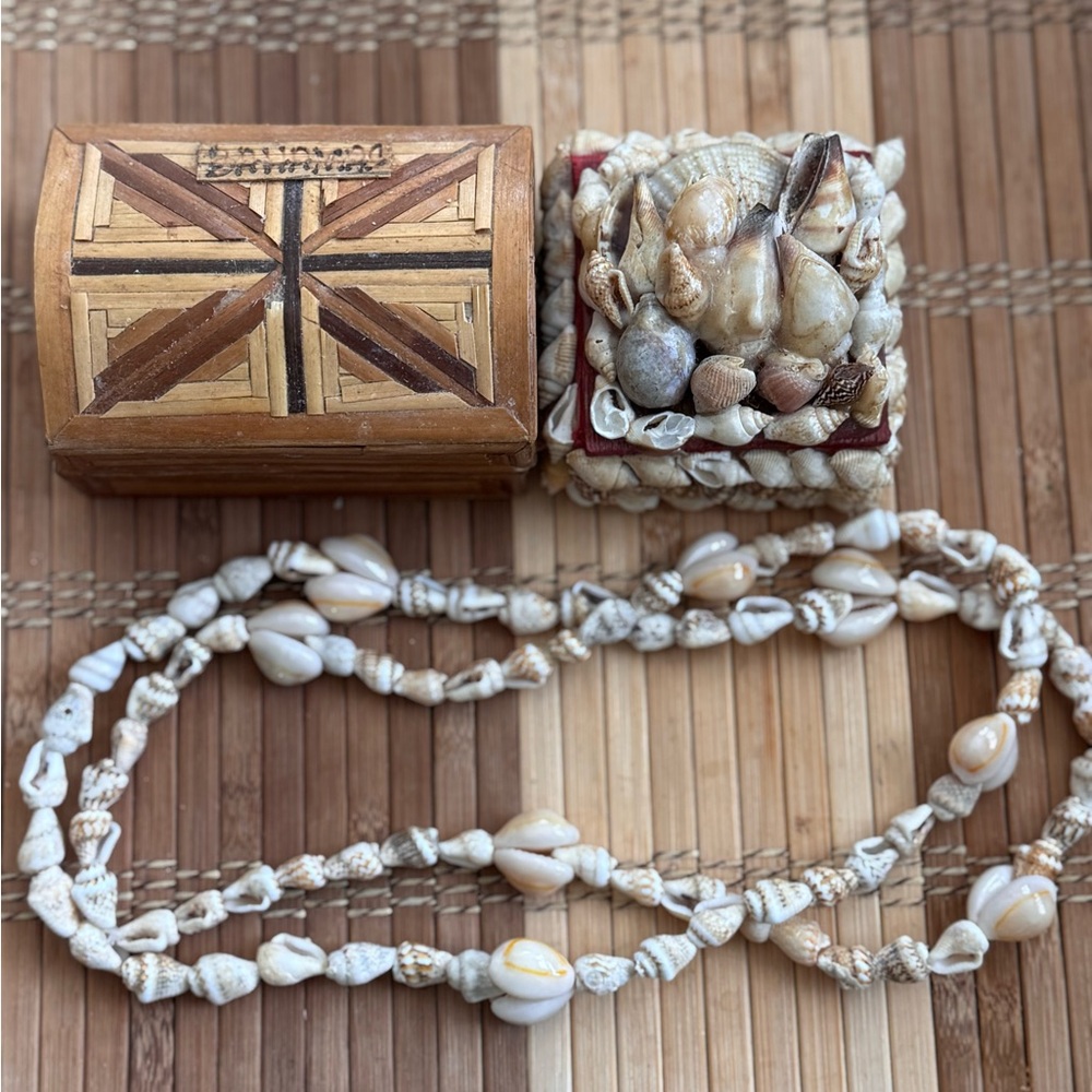 Seashell Jewelry Box and Bamboo Bahamas Jewelry Box with Seashell necklace